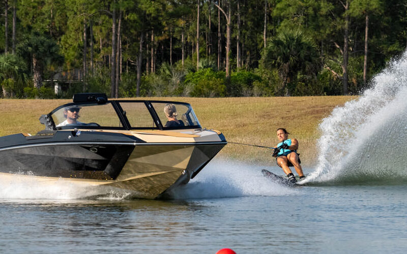 Ski Nautique | Nautique Boats