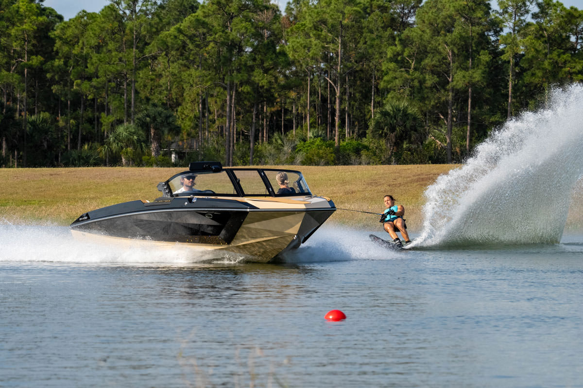 Ski Nautique | Nautique Boats