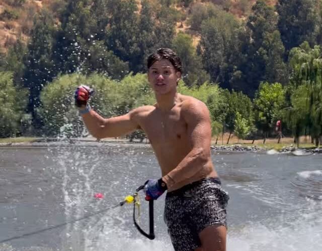 Font Sticks Rare Trick Skiing 900